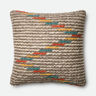 多彩条纹图案抱枕