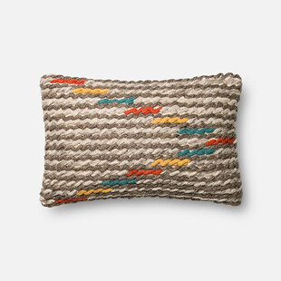 条纹图案彩色装饰抱枕