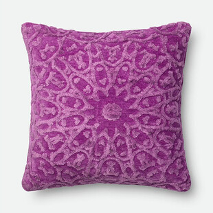 紫色花纹抱枕