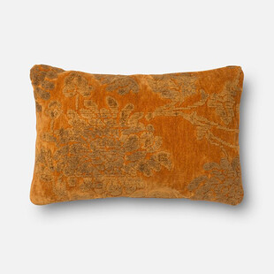 橙色花纹抱枕