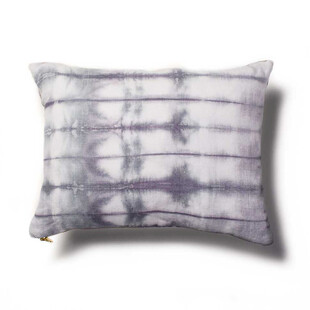 扎染风条纹抱枕