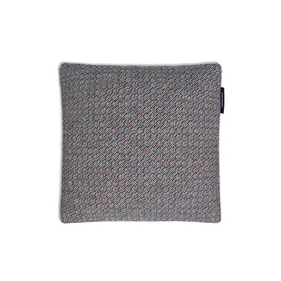 灰色编织方形抱枕