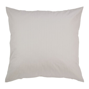 浅米色方形简约抱枕