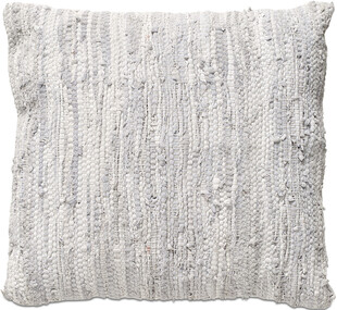 浅灰色纹理抱枕