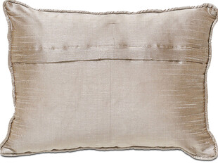 米色褶皱装饰抱枕