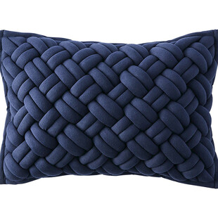 深蓝色编织抱枕