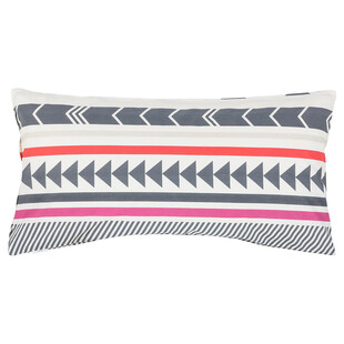 几何条纹装饰抱枕
