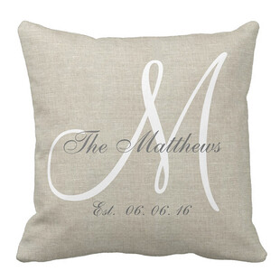 个性化字母姓氏装饰抱枕