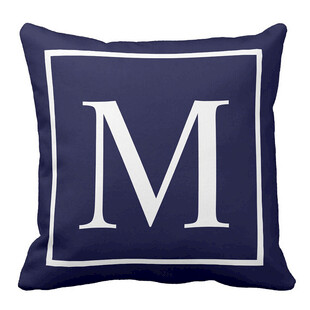 蓝色方形字母M装饰抱枕