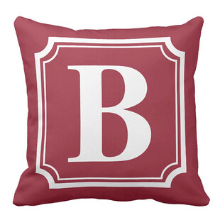 红色字母B图案抱枕