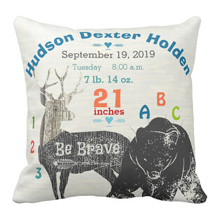 动物主题字母装饰抱枕