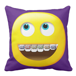 笑脸抱枕