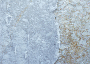 灰白纹理墙面细节特写