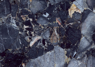 黑色纹理岩石特写