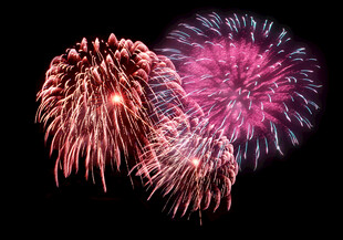 绚丽烟花绽放夜空