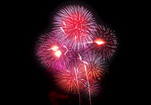 绚丽绽放的多彩烟花