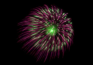 绚丽绽放的多彩烟花