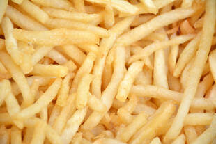 金黄酥脆的美味炸薯条