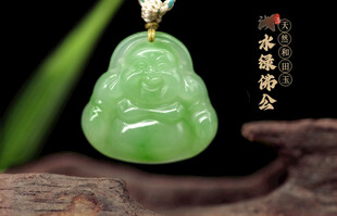 翠绿玉佛吊坠