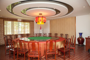 中式典雅圆桌餐厅场景