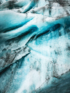 蓝色冰川纹理特写