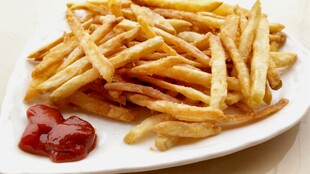 美味炸薯条配番茄酱