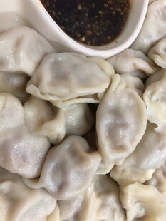 美味饺子配蘸料