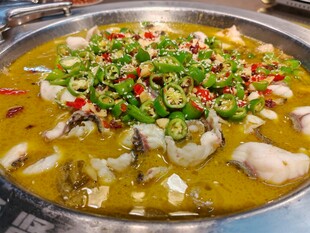 鲜香青椒鱼火锅