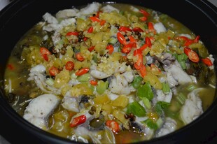 鲜香酸菜鱼味蕾的盛宴