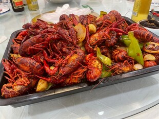 美味麻辣小龙虾闪亮登场