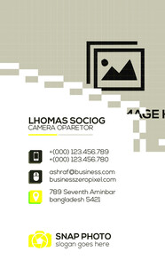 绿色简约高端名片模板 