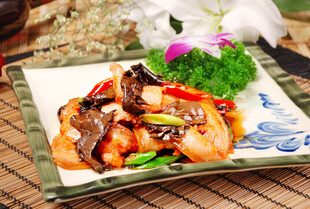 美味中式菜肴摆盘精致