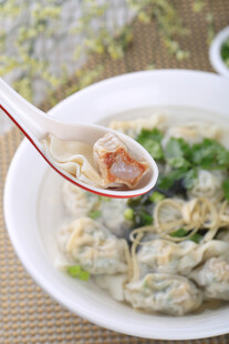 鲜美馄饨汤