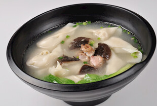 一碗鲜香美味的馄饨