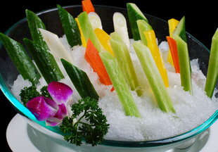 冰镇蔬菜拼盘