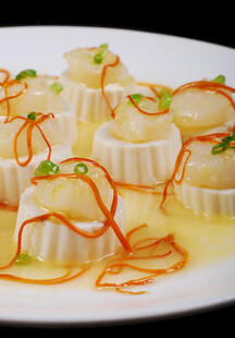 玉子豆腐配鲜贝