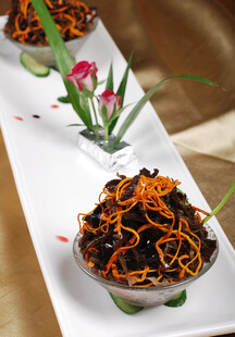 精致虫草摆盘展示