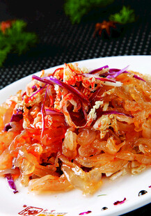 美味凉拌海蜇丝