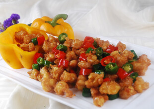 彩椒炒鸡肉粒