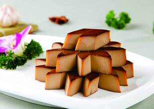 美味豆干堆叠摆盘