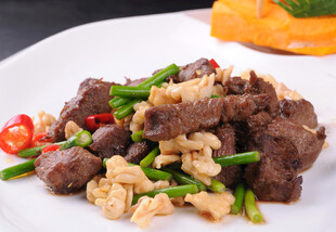 牛肉炒核桃仁美味菜肴