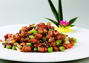 美味青椒炒肉丁