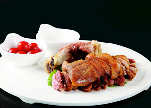 美味烤鸭佳肴