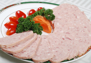 美味切片午餐肉摆盘