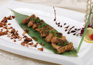 香酥炸物配坚果