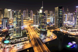 繁华都市夜景俯瞰图