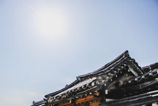 中式古建筑屋顶特写
