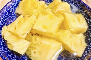 新鲜切块菠萝