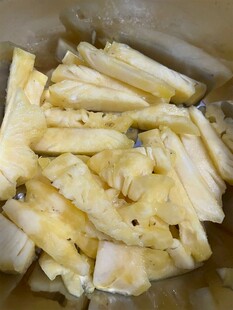 新鲜切块菠萝