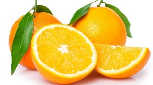 新鲜橙子饱满多汁